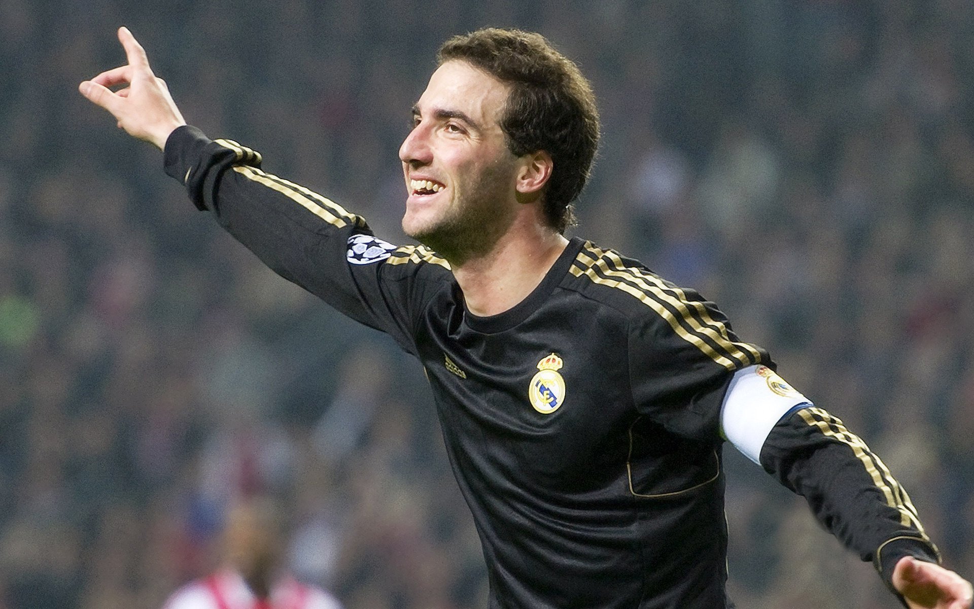 水球战术多变摩纳哥应对自如