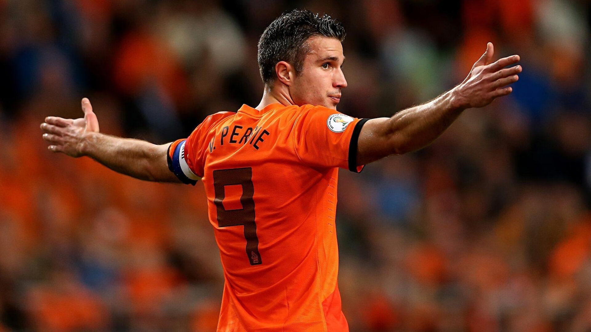 球迷支持度与主场胜率之间存在怎样的隐含关联，主场球迷给客场球员鼓掌